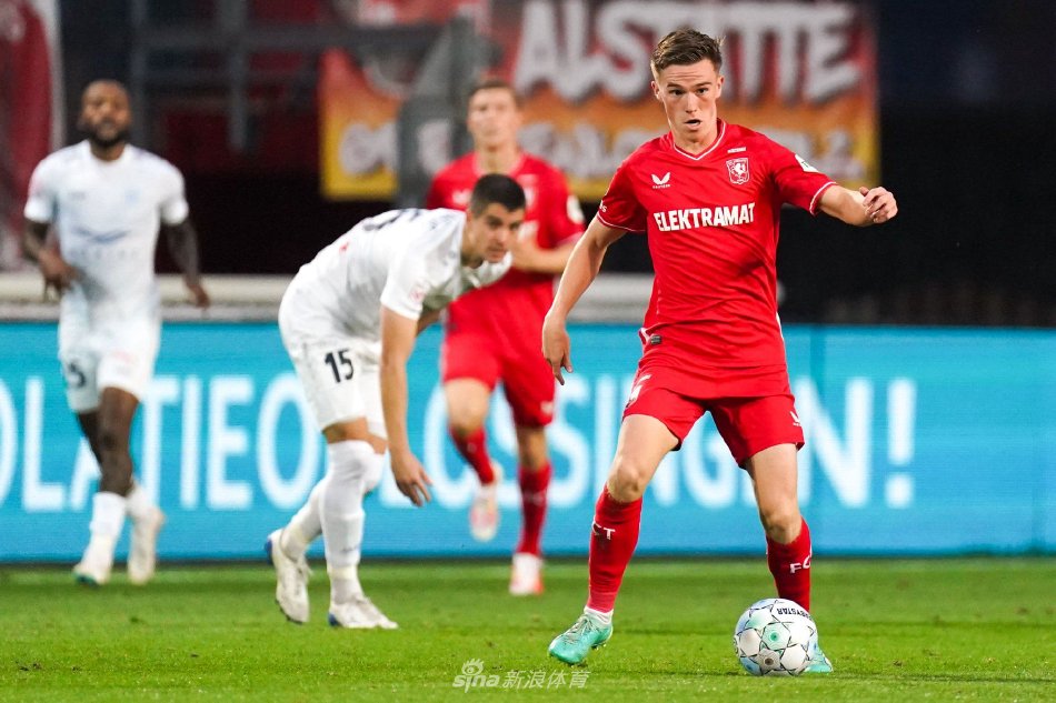 的目光纷纷 的目光纷纷